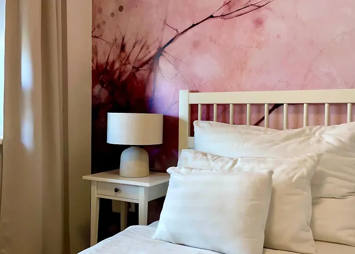 Leonardo50 Grande - Modern Apartment With Parking & Balcony Near Metro - Budapest Daire Budapeşte