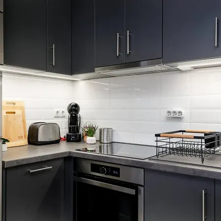 Leonardo50 Grande - Modern With Parking & Balcony Near Metro - * Будапешт