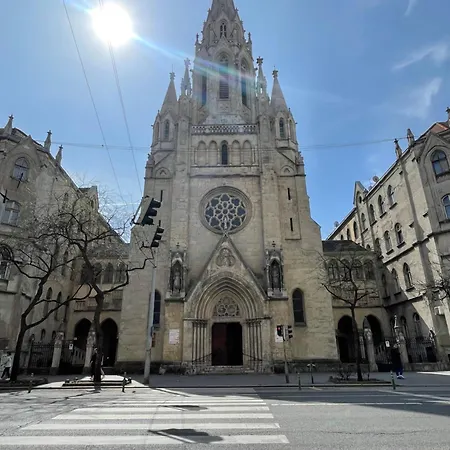 Leonardo50 Grande * Budapest